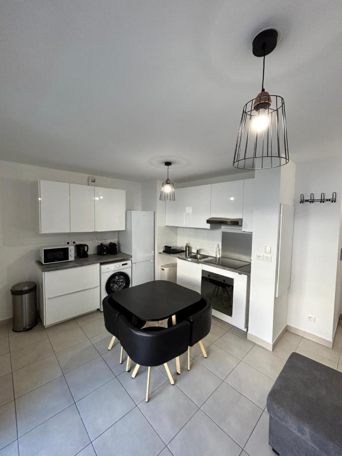 Appartement Avec Terrasse Et Box Entre Plages Et Nature Marsella Exterior foto